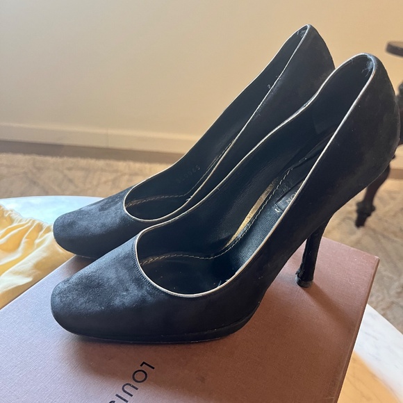 Louis Vuitton heals - Picture 3 of 8